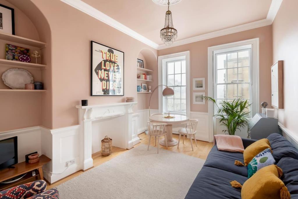 Stylish Central Apartment With Parking - Garden And Workspace Bath Exterior photo
